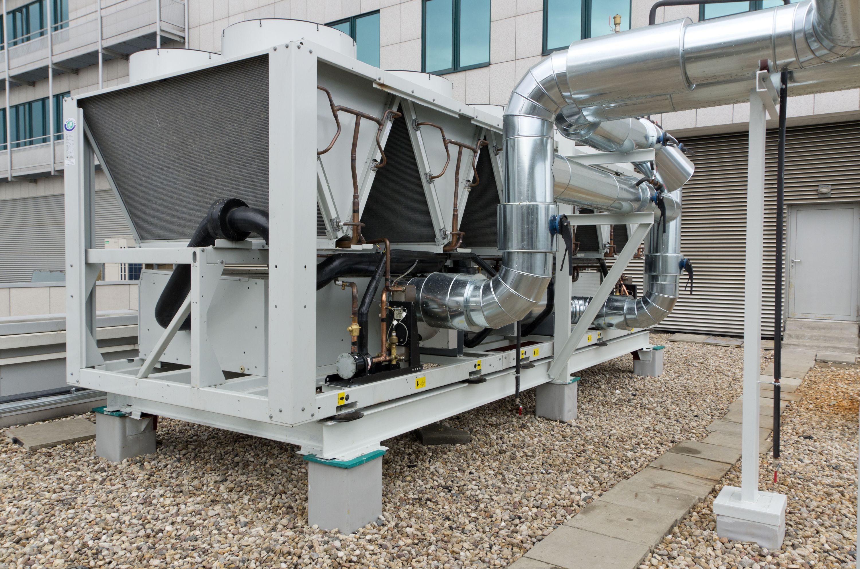 Air coold water chiller